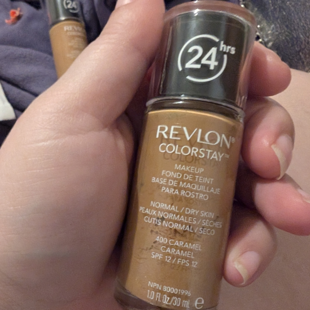 Revlon Brown Foundation 24-Hour Wear Liquid Makeup
